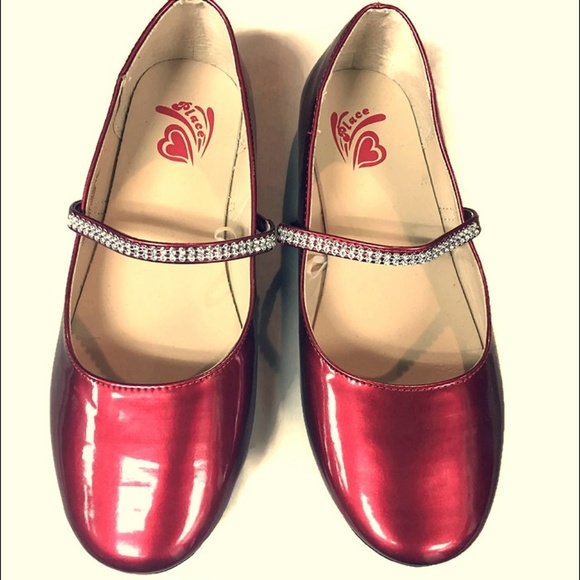 little girl red flats